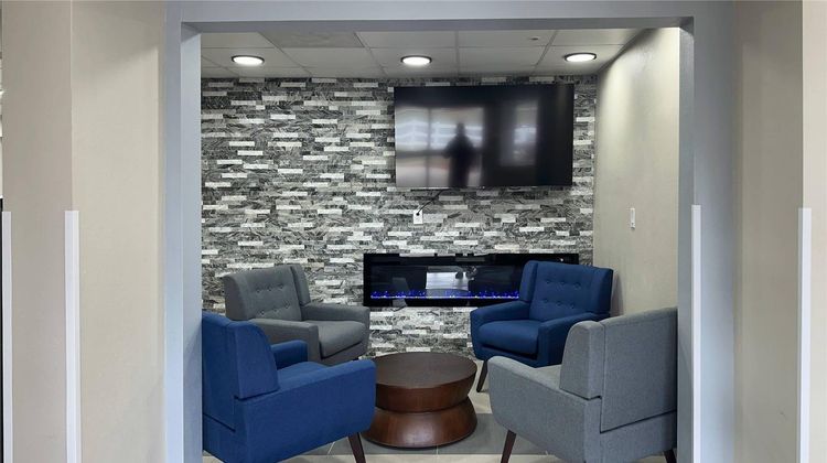 Quality Inn Fishers Indianapolis Lobby