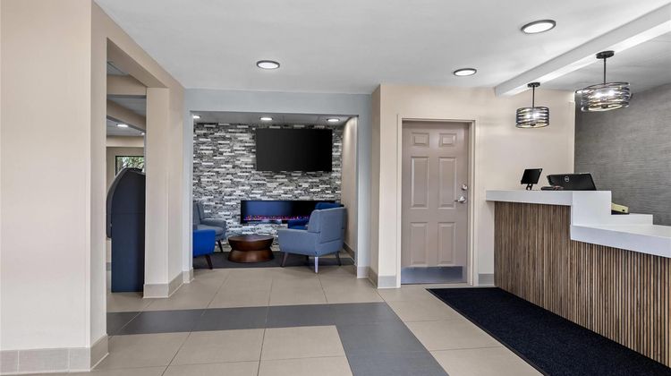 Quality Inn Fishers Indianapolis Lobby