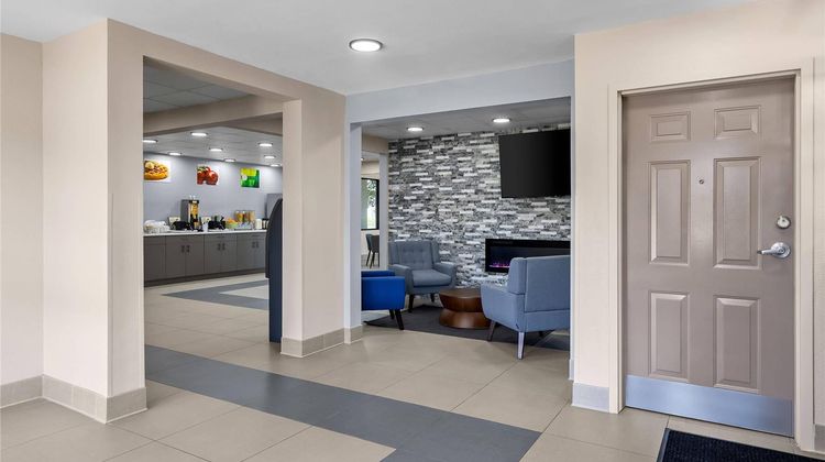 Quality Inn Fishers Indianapolis Lobby