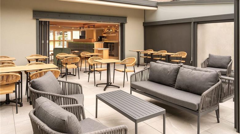 <b>Sure Hotel by Best Western Tours Sud Exterior</b>. Images powered by <a href="https://iceportal.shijigroup.com/" title="IcePortal" target="_blank">IcePortal</a>.
