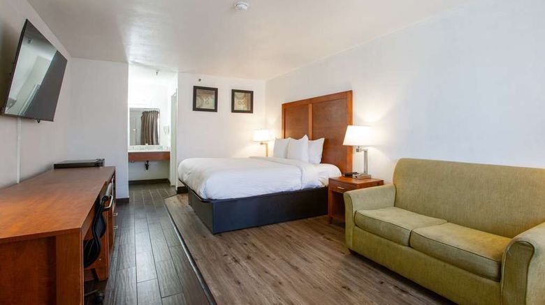 <b>The Hotel Serene, SureStay Collection Room</b>. Images powered by <a href="https://iceportal.shijigroup.com/" title="IcePortal" target="_blank">IcePortal</a>.