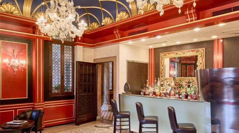 <b>Hotel Palazzo Stern Restaurant</b>. Images powered by <a href="https://iceportal.shijigroup.com/" title="IcePortal" target="_blank">IcePortal</a>.