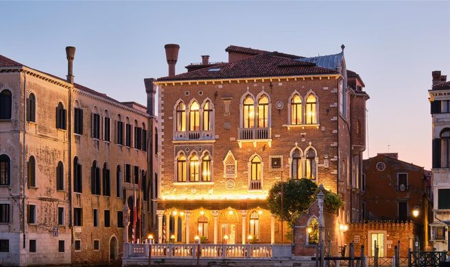 Hotel Palazzo Stern Exterior