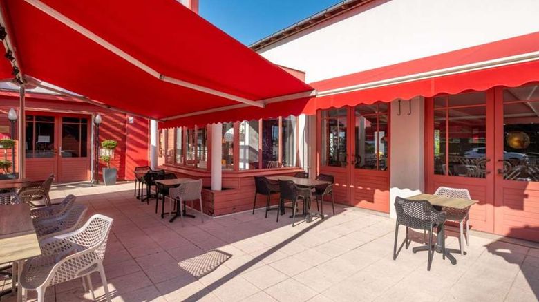 <b>Auberge De La Foret Restaurant</b>. Images powered by <a href="https://iceportal.shijigroup.com/" title="IcePortal" target="_blank">IcePortal</a>.