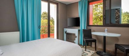 Auberge De La Foret Room