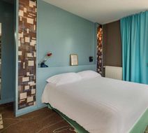 Auberge De La Foret Room