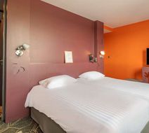Auberge De La Foret Room