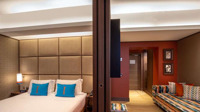 <b>The Independent Hotel Suite</b>. Images powered by <a href="https://iceportal.shijigroup.com/" title="IcePortal" target="_blank">IcePortal</a>.
