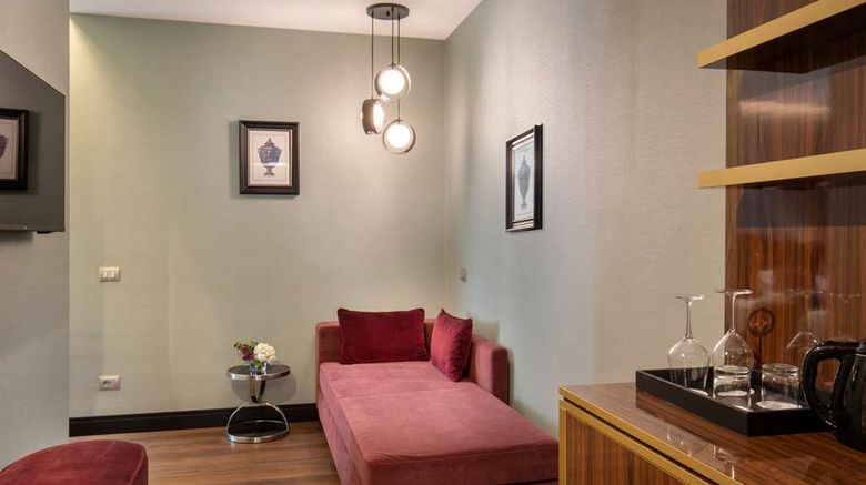 <b>The Guardian Suite</b>. Images powered by <a href="https://iceportal.shijigroup.com/" title="IcePortal" target="_blank">IcePortal</a>.