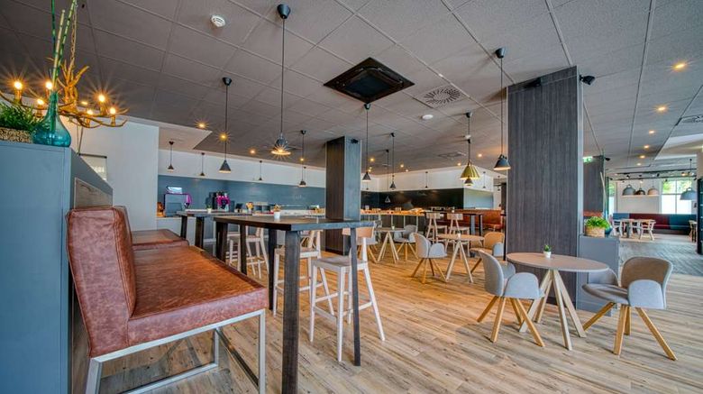 <b>FourSide Hotel Salzburg Restaurant</b>. Images powered by <a href="https://iceportal.shijigroup.com/" title="IcePortal" target="_blank">IcePortal</a>.