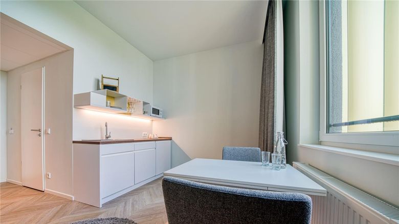 <b>Vienna House Easy by Wyndham Augsburg Room</b>. Images powered by <a href="https://iceportal.shijigroup.com/" title="IcePortal" target="_blank">IcePortal</a>.
