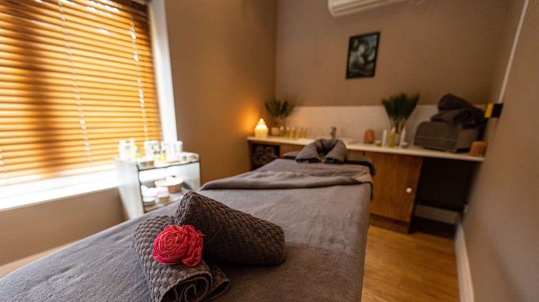 <b>Albrighton Hall Hotel/Spa-Radisson Indiv Spa</b>. Images powered by <a href="https://iceportal.shijigroup.com/" title="IcePortal" target="_blank">IcePortal</a>.