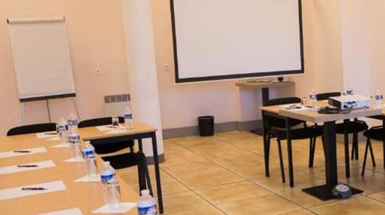 <b>Sure Hotel by Best Western Angouleme Meeting</b>. Images powered by <a href="https://iceportal.shijigroup.com/" title="IcePortal" target="_blank">IcePortal</a>.
