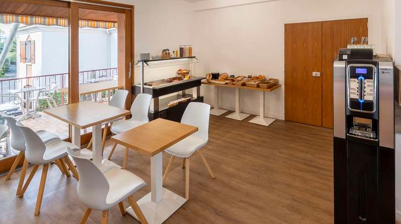 <b>Sure Hotel by Best Western Saintes Restaurant</b>. Images powered by <a href="https://iceportal.shijigroup.com/" title="IcePortal" target="_blank">IcePortal</a>.