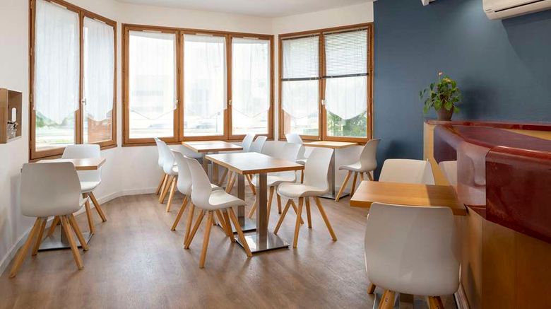<b>Sure Hotel by Best Western Saintes Restaurant</b>. Images powered by <a href="https://iceportal.shijigroup.com/" title="IcePortal" target="_blank">IcePortal</a>.
