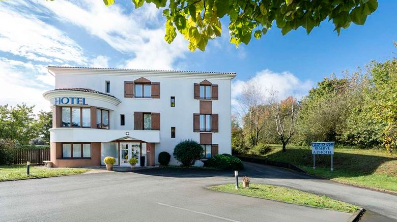 <b>Sure Hotel by Best Western Saintes Exterior</b>. Images powered by <a href="https://iceportal.shijigroup.com/" title="IcePortal" target="_blank">IcePortal</a>.