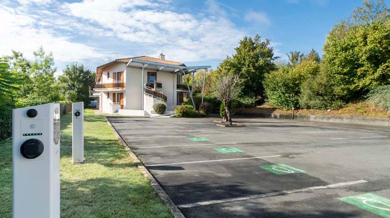 <b>Sure Hotel by Best Western Saintes Exterior</b>. Images powered by <a href="https://iceportal.shijigroup.com/" title="IcePortal" target="_blank">IcePortal</a>.