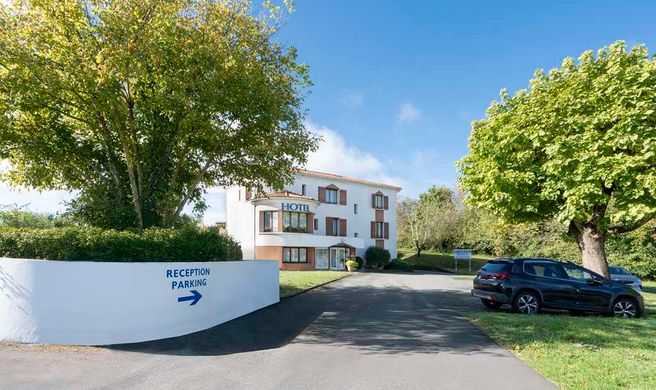 Sure Hotel by Best Western Saintes Exterior