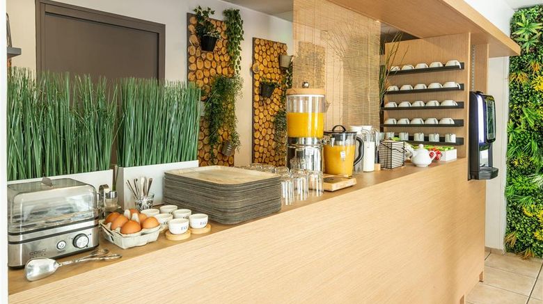 <b>Sure Hotel by BestWestern Mont-de-Marsan Restaurant</b>. Images powered by <a href="https://iceportal.shijigroup.com/" title="IcePortal" target="_blank">IcePortal</a>.