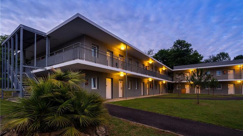 Sure Hotel by BestWestern Mont-de-Marsan Exterior. Images powered by <a href="https://iceportal.shijigroup.com" target="_blank" rel="noopener">Ice Portal</a>.