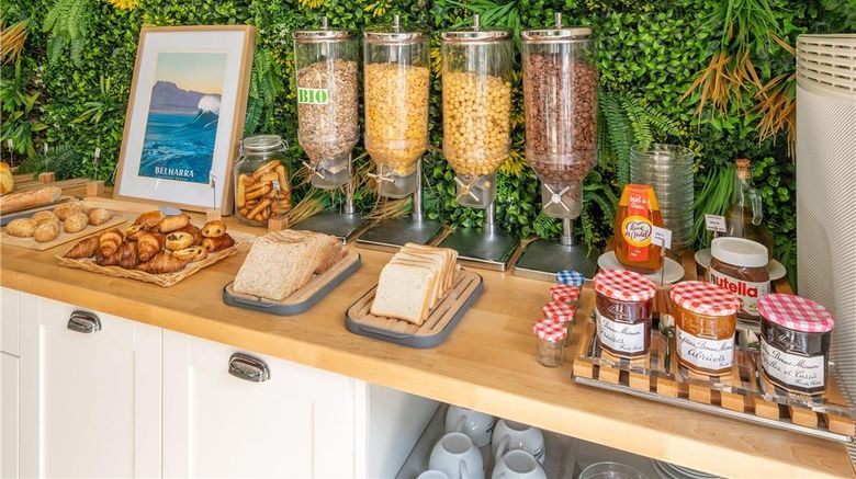 <b>Sure Hotel by BestWestern Mont-de-Marsan Restaurant</b>. Images powered by <a href="https://iceportal.shijigroup.com/" title="IcePortal" target="_blank">IcePortal</a>.