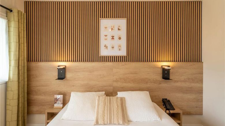 <b>Sure Hotel by BestWestern Mont-de-Marsan Room</b>. Images powered by <a href="https://iceportal.shijigroup.com/" title="IcePortal" target="_blank">IcePortal</a>.