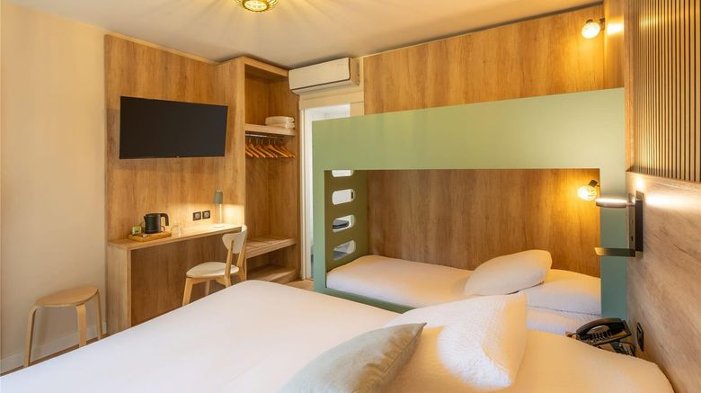 <b>Sure Hotel by BestWestern Mont-de-Marsan Room</b>. Images powered by <a href="https://iceportal.shijigroup.com/" title="IcePortal" target="_blank">IcePortal</a>.
