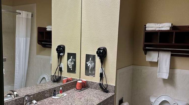 Super 8 Intercontinental Houston Room