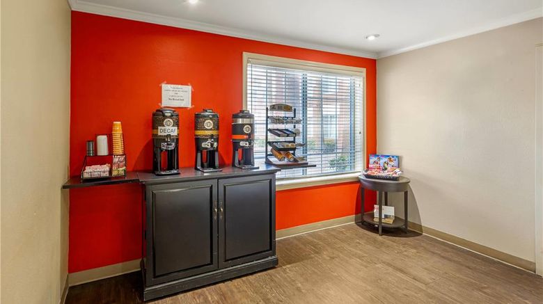 <b>MainStay Suites Las Vegas Restaurant</b>. Images powered by <a href="https://iceportal.shijigroup.com/" title="IcePortal" target="_blank">IcePortal</a>.