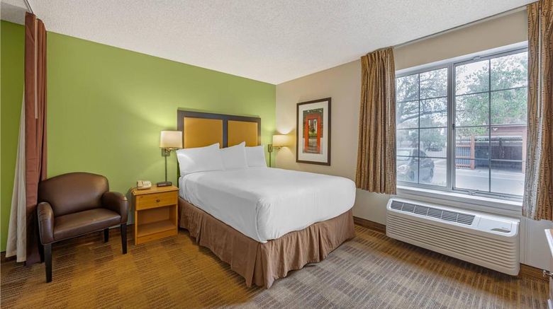 <b>MainStay Suites Las Vegas Suite</b>. Images powered by <a href="https://iceportal.shijigroup.com/" title="IcePortal" target="_blank">IcePortal</a>.