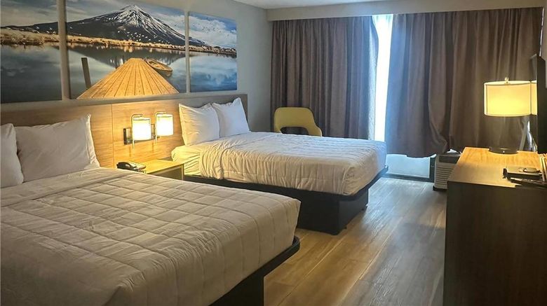<b>Days Hotel by Wyndham Williamsburg I-64 Room</b>. Images powered by <a href="https://iceportal.shijigroup.com/" title="IcePortal" target="_blank">IcePortal</a>.