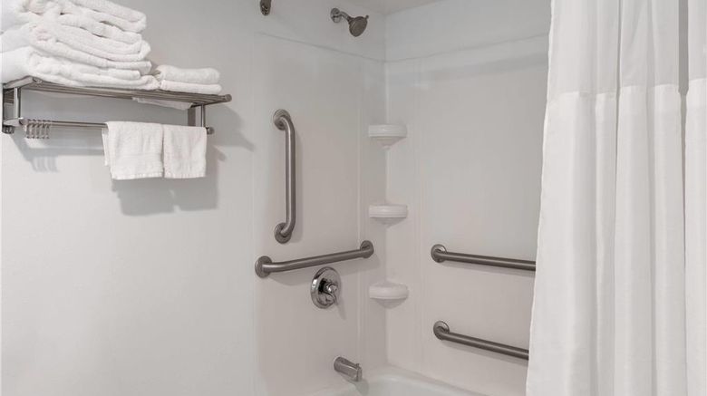 <b>Days Hotel by Wyndham Williamsburg I-64 Room</b>. Images powered by <a href="https://iceportal.shijigroup.com/" title="IcePortal" target="_blank">IcePortal</a>.