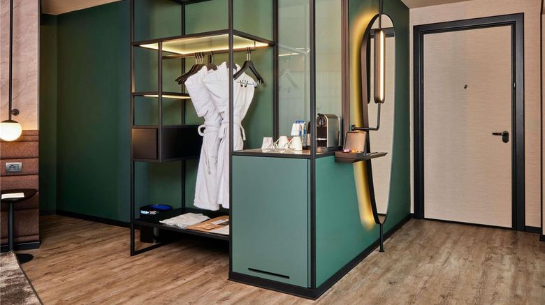 <b>Novotel Istanbul Bomonti Room</b>. Images powered by <a href="https://iceportal.shijigroup.com/" title="IcePortal" target="_blank">IcePortal</a>.