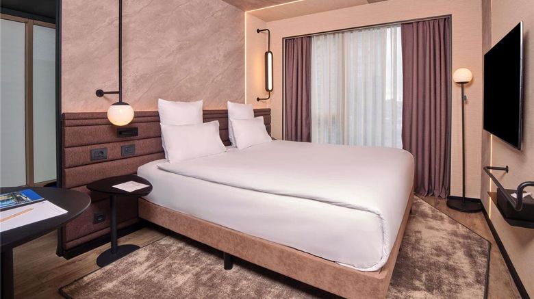 <b>Novotel Istanbul Bomonti Room</b>. Images powered by <a href="https://iceportal.shijigroup.com/" title="IcePortal" target="_blank">IcePortal</a>.