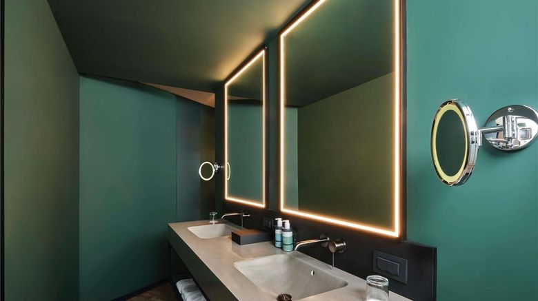 <b>Novotel Istanbul Bomonti Room</b>. Images powered by <a href="https://iceportal.shijigroup.com/" title="IcePortal" target="_blank">IcePortal</a>.