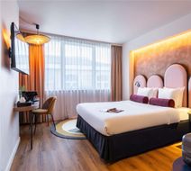 Hotel des Colonies Room