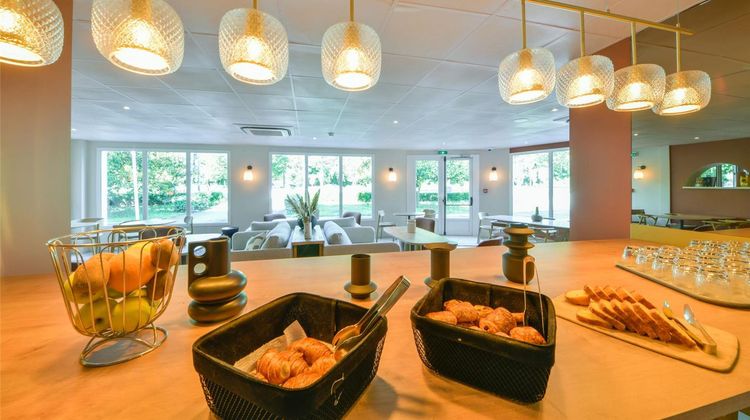 B Hotel Olympia Restaurant