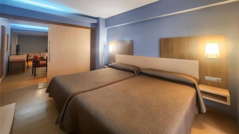 <b>Hotel Faranda Alisas Santander Suite</b>. Images powered by <a href="https://iceportal.shijigroup.com/" title="IcePortal" target="_blank">IcePortal</a>.