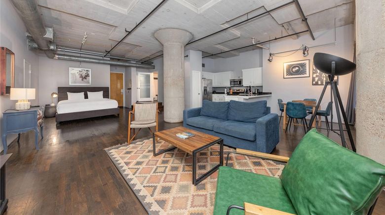 <b>The District at Hogg Palace Suite</b>. Images powered by <a href="https://iceportal.shijigroup.com/" title="IcePortal" target="_blank">IcePortal</a>.
