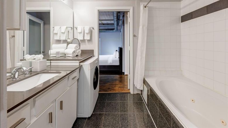 <b>The District at Hogg Palace Suite</b>. Images powered by <a href="https://iceportal.shijigroup.com/" title="IcePortal" target="_blank">IcePortal</a>.