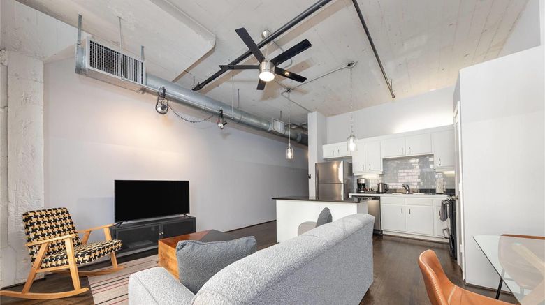 <b>The District at Hogg Palace Suite</b>. Images powered by <a href="https://iceportal.shijigroup.com/" title="IcePortal" target="_blank">IcePortal</a>.