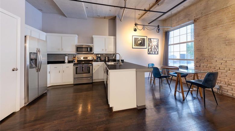 <b>The District at Hogg Palace Suite</b>. Images powered by <a href="https://iceportal.shijigroup.com/" title="IcePortal" target="_blank">IcePortal</a>.