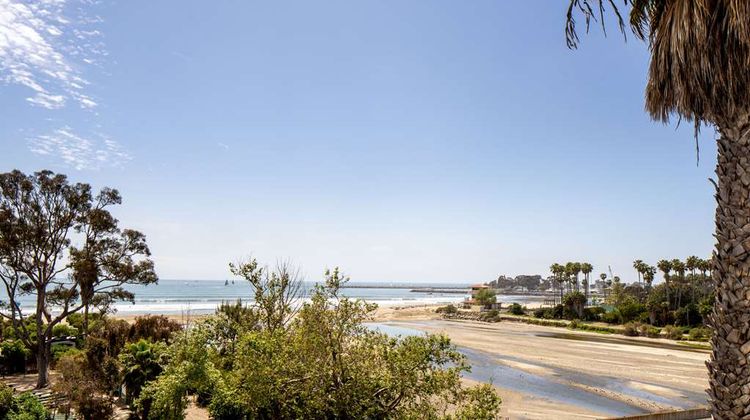 Hilton Garden Inn Doheny Beach Beach