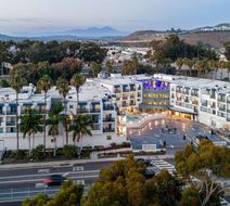 Hilton Garden Inn Doheny Beach Exterior