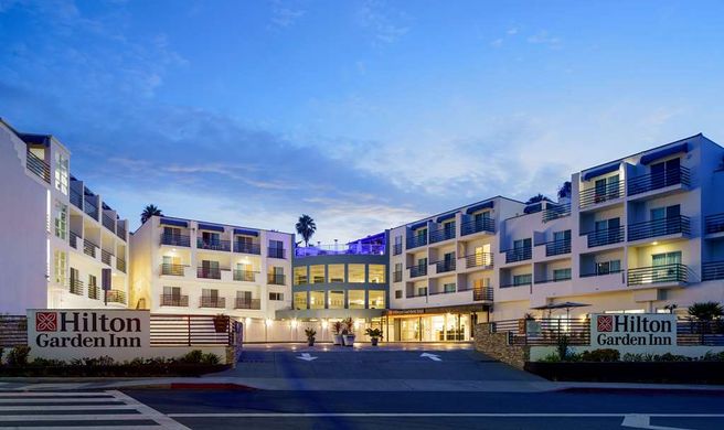 Hilton Garden Inn Doheny Beach Exterior