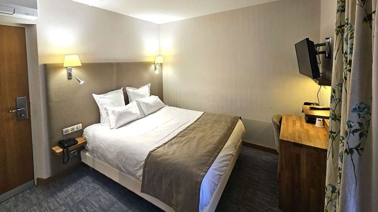 <b>Auberge du Lac, Sure Hotel Collection by Room</b>. Images powered by <a href="https://iceportal.shijigroup.com/" title="IcePortal" target="_blank">IcePortal</a>.