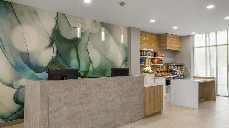 Wyndham Garden Tampa Casino/Fairgrounds Lobby