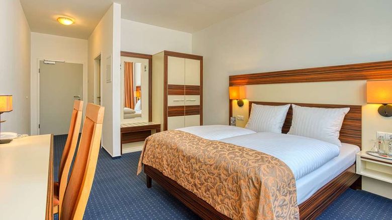 <b>Centro Hotel Braunschweig Room</b>. Images powered by <a href="https://iceportal.shijigroup.com/" title="IcePortal" target="_blank">IcePortal</a>.
