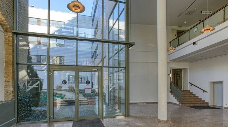 <b>Centro Hotel Braunschweig Lobby</b>. Images powered by <a href="https://iceportal.shijigroup.com/" title="IcePortal" target="_blank">IcePortal</a>.