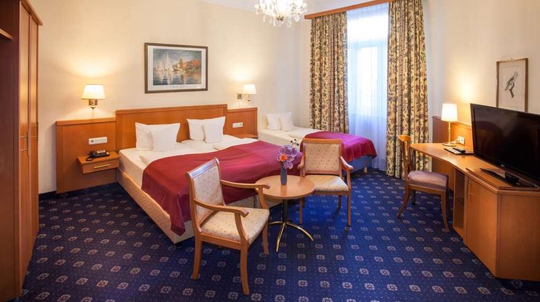 <b>Centro Hotel National Room</b>. Images powered by <a href="https://iceportal.shijigroup.com/" title="IcePortal" target="_blank">IcePortal</a>.